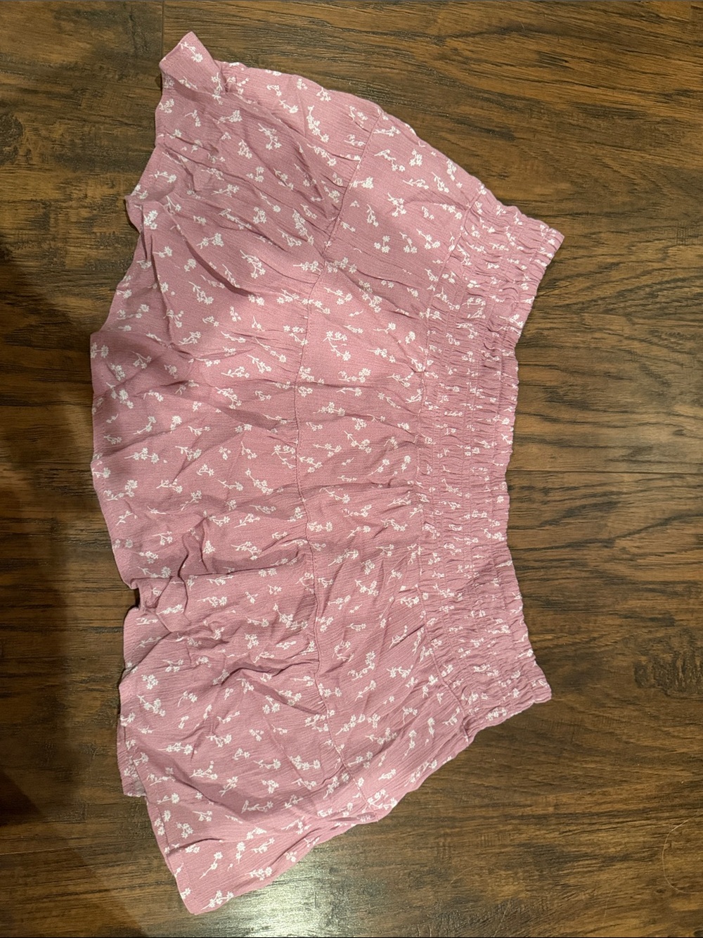 Adorable pink with white flowers skort from Vanilla Star NWT
